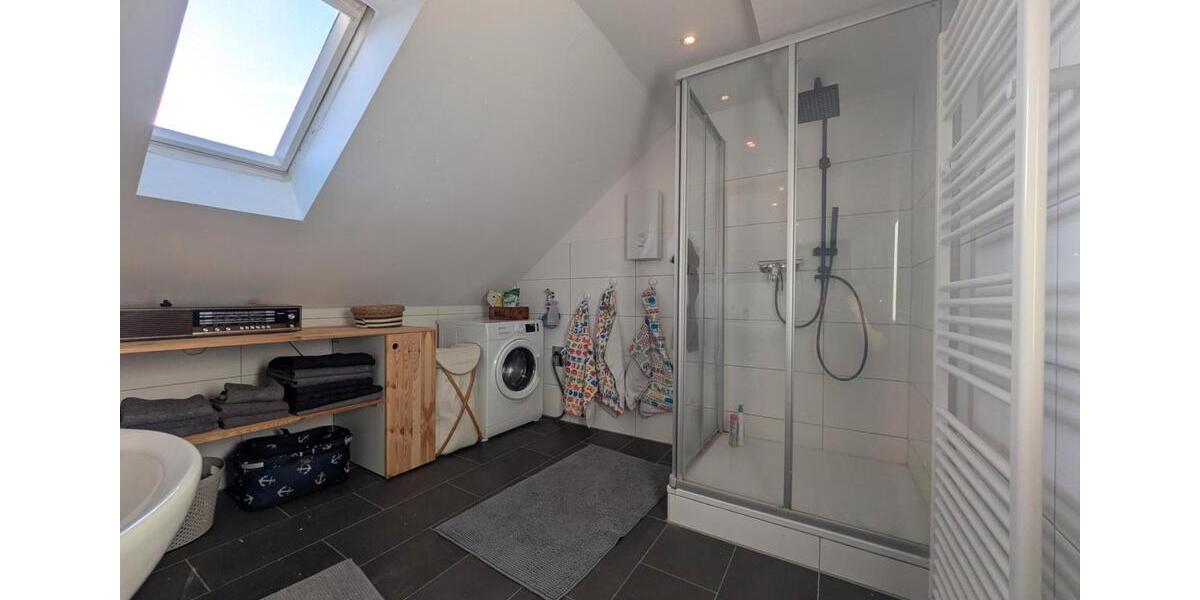 Dachgeschoßwohnung Bochum Günnigfeld - 4 Zimmer, 110 m&sup2;, 1.175&euro; | Angebot:26488136