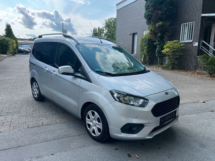 Ford Tourneo Courier 61.639 km 11.990 € Gelsenkirchen 45886