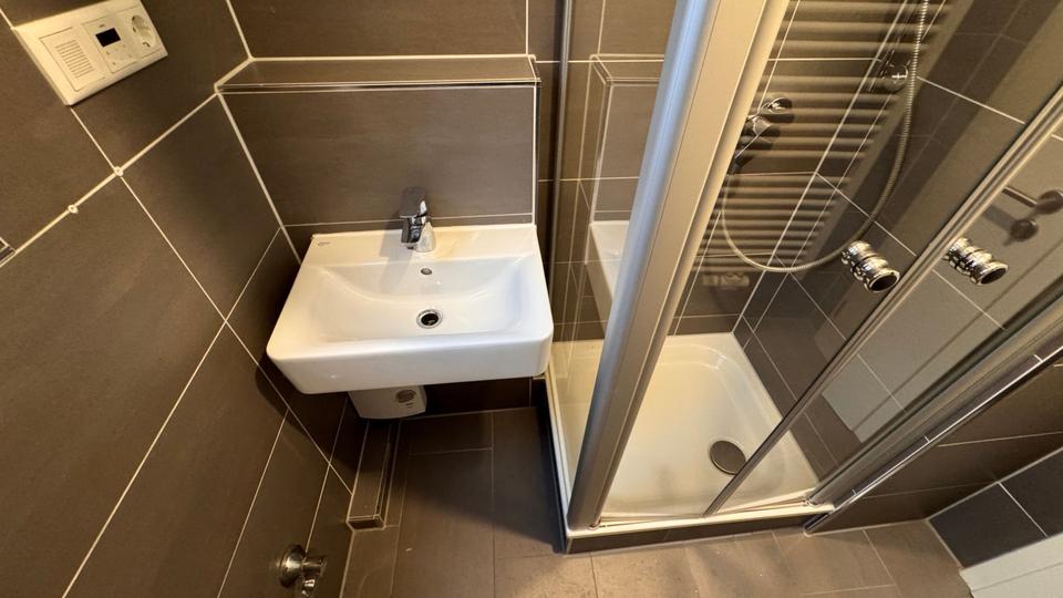 Dachgeschoßwohnung Essen Stadtbezirk VI - 2 Zimmer, 40 m&sup2;, 435&euro; | Angebot:24967368