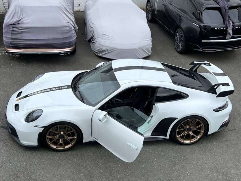 911