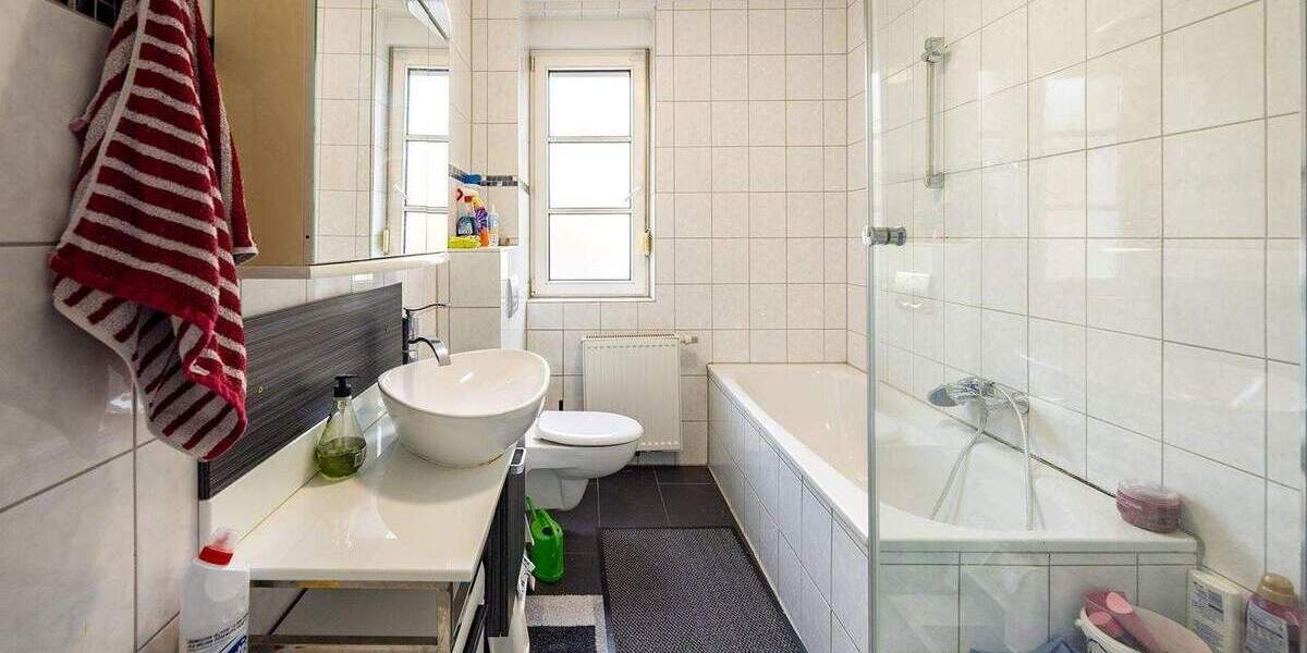 Wohnen in der Gartenstadt mit schönem Garten, Palmen, Garage 6 zimmer