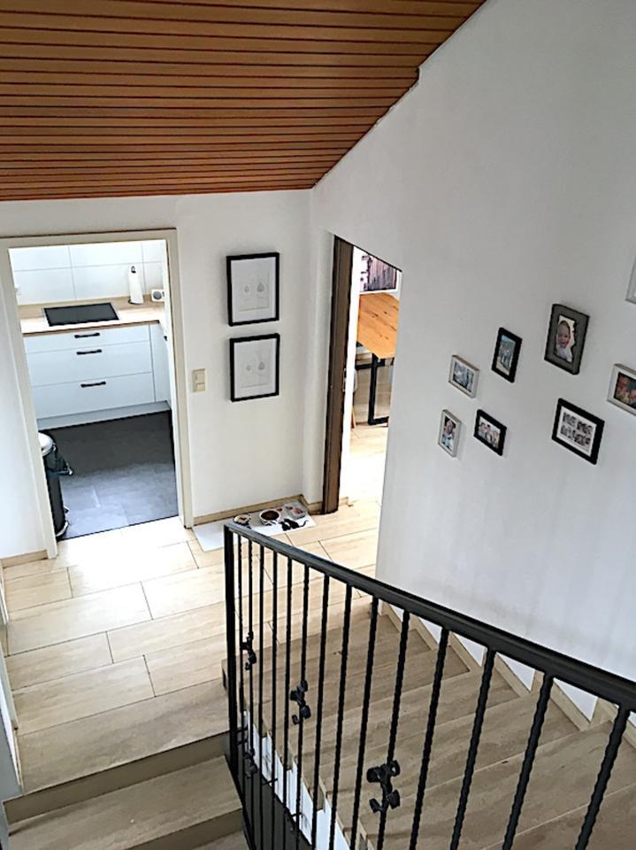EXKL. Moderne, 4 Z., ETW, 150 qm Wfl., in RUHIHER LAGE (Erbpacht)