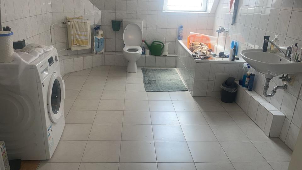 Dachgeschoßwohnung Gelsenkirchen Ückendorf - 3 Zimmer, 96 m&sup2;, 1.040&euro; | Angebot:26579745