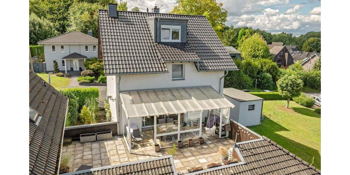 Maisonette-Wohnung im Einfamilienhaus-Charakter - 170 qm Wohntraum mit großer Dachterrasse 4 zimmer