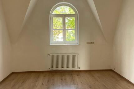 Wohnung Dortmund Hombruch - 2.5 Zimmer, 135 m&sup2;, 1.050&euro; | Angebot:27595074