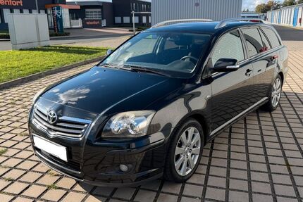 Toyota Avensis 199.000 km 3.490 € Essen 45329