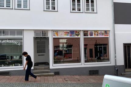 Laden in bester Lage in HombergEfze zu vermieten