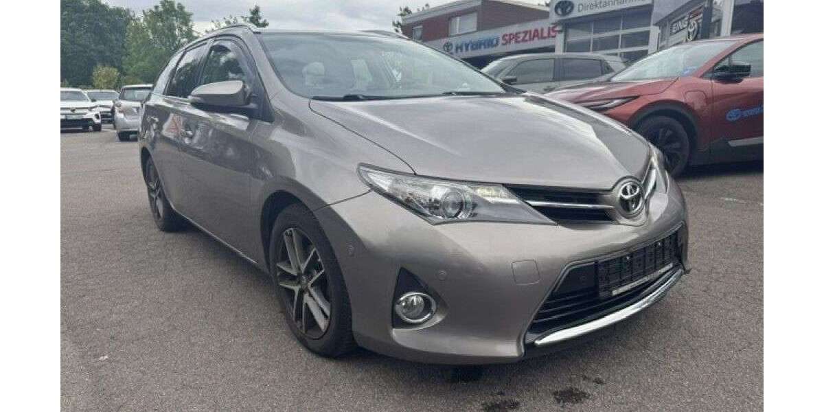 Toyota Auris 150.431 km 7.400 &euro; Gelsenkirchen 45891