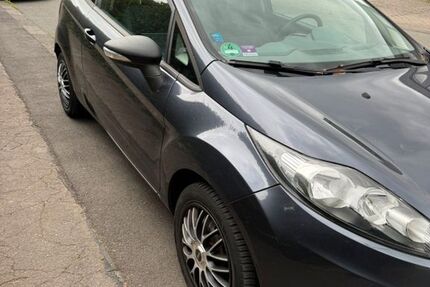 Ford Fiesta 150.099 km 3.300 € Wuppertal 42327