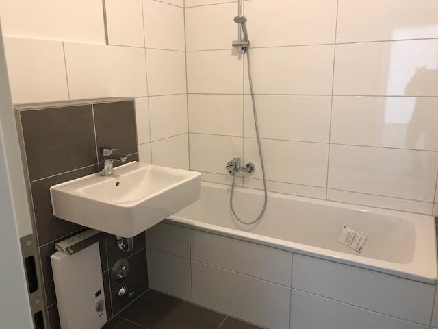 Erdgeschoßwohnung Mülheim an der Ruhr Broich - 3 Zimmer, 76 m&sup2;, 761&euro; | Angebot:25650446