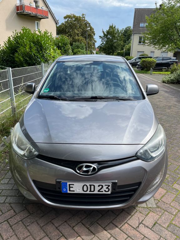 i20