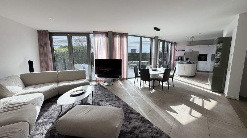 Etagenwohnung Essen Bredeney - 5 Zimmer, 190 m&sup2;, 2.700&euro; | Angebot:25428573