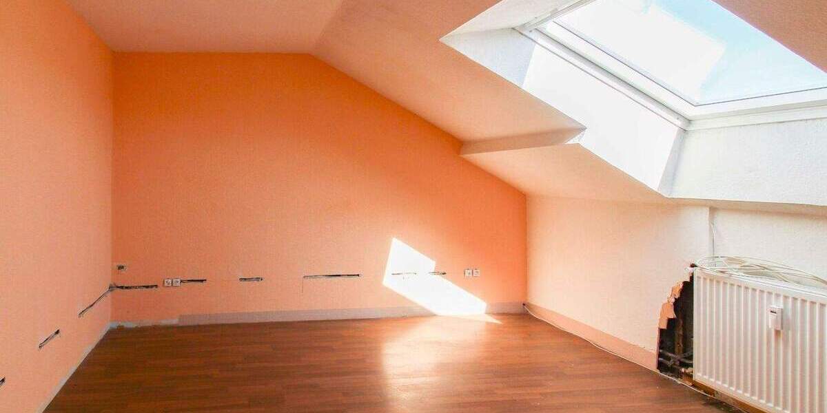 Erst anpacken, dann genießen: Gestaltbare Dachgeschosswohnung in Sackgassenlage 2 zimmer