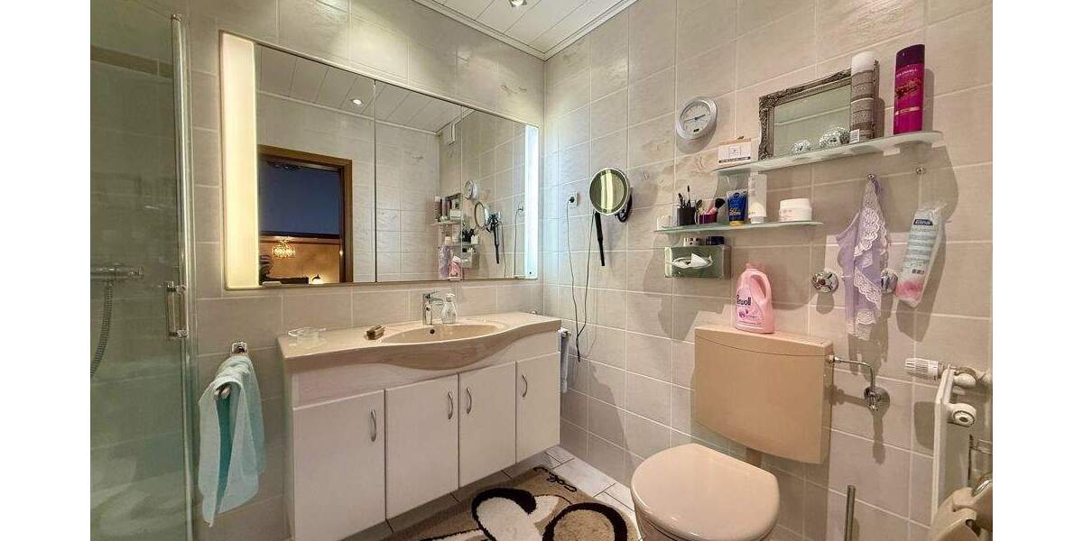 Grünes Paradies in exklusiver Siedlung - Top gepflegter Reihenbungalow in Feldrandlage! 5 zimmer