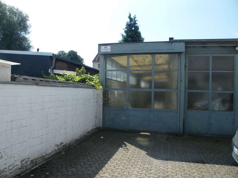 Halle in Solinngen 500 € 150 m²