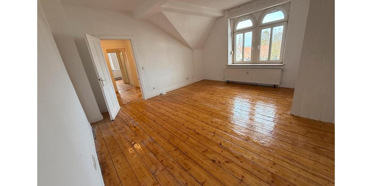 Dachgeschoßwohnung Hagen Hohenlimburg - 4 Zimmer, 122 m&sup2;, 1.250&euro; | Angebot:25285301