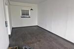 Büro, 2 Garagenhallen mit 83qm2 & ca. 100qm Kfz Stellfläche