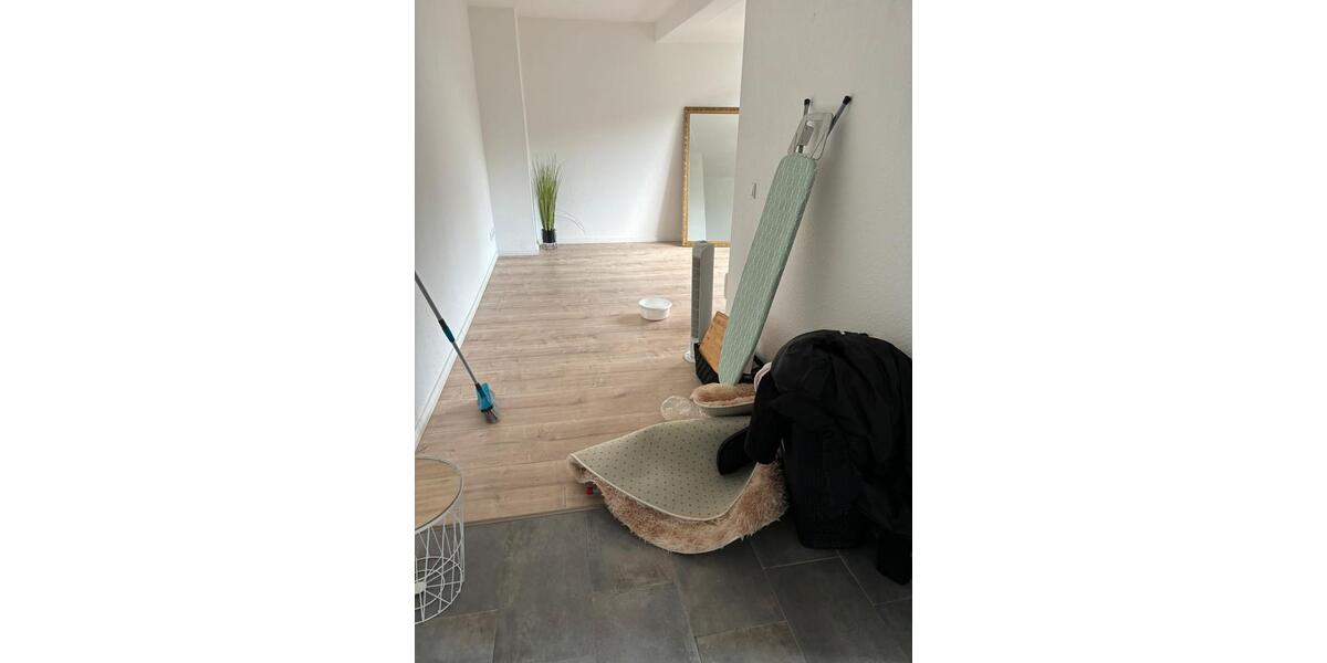 Dachgeschoßwohnung Essen Frillendorf - 2 Zimmer, 43 m&sup2;, 555&euro; | Angebot:25721975