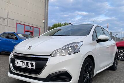 Peugeot 208 71.120 km 7.500 &euro; Velbert 42553