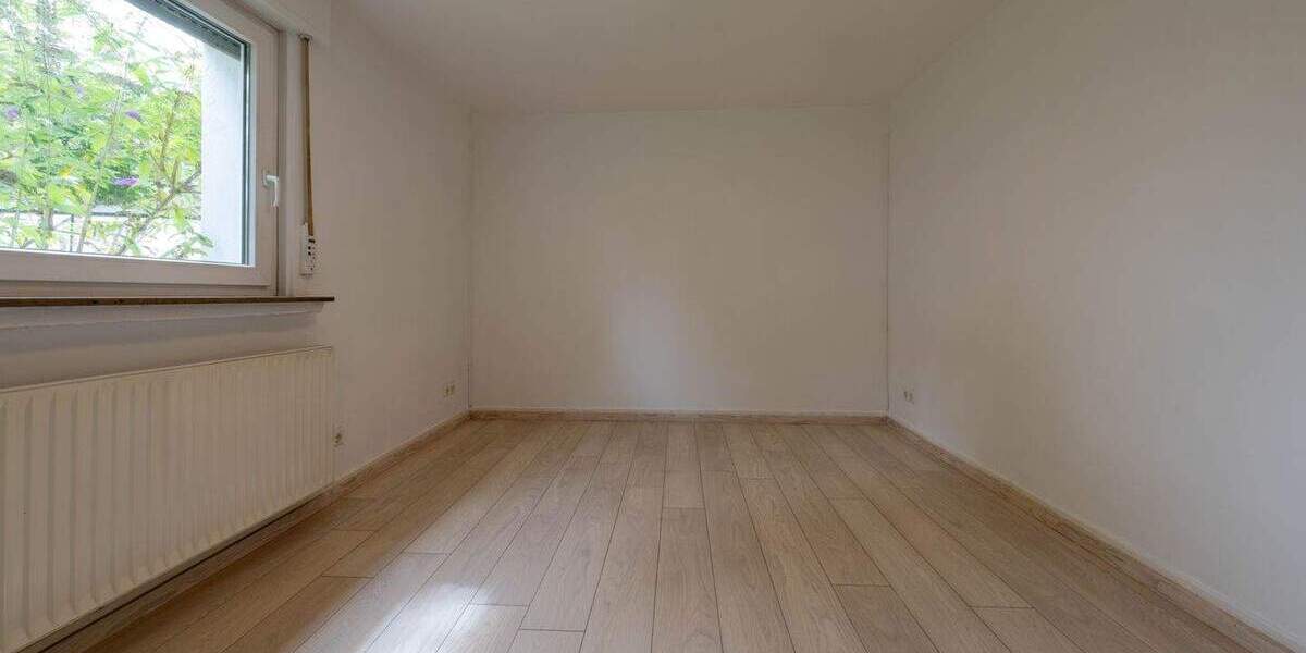 Renovierte Doppelhaushälfte mit Garten und Garage in zentrumsnaher Lage von Lünen 3 zimmer