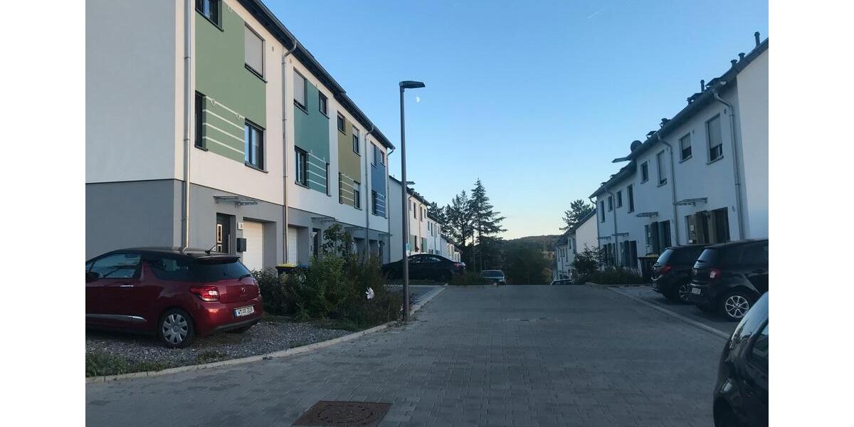 Reihenhaus Wuppertal Dornap - 4 Zimmer, 170 m&sup2;, 1.950&euro; | Angebot:25022697