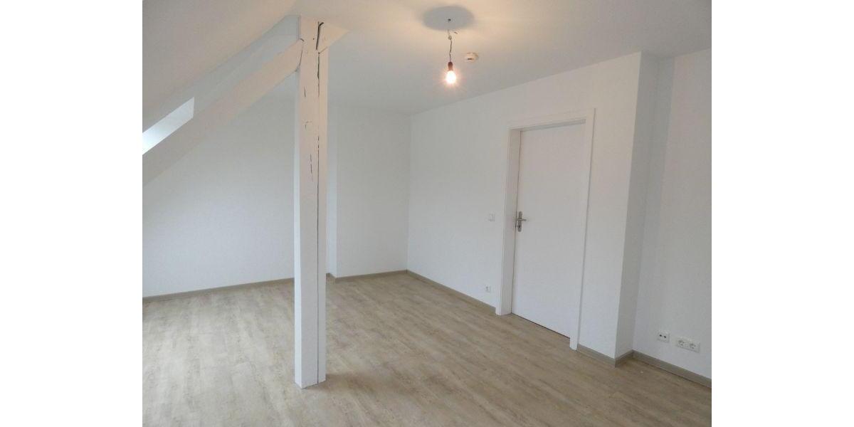 Dachgeschoßwohnung Essen Stadtbezirk II - 3 Zimmer, 81 m&sup2;, 955&euro; | Angebot:25720444