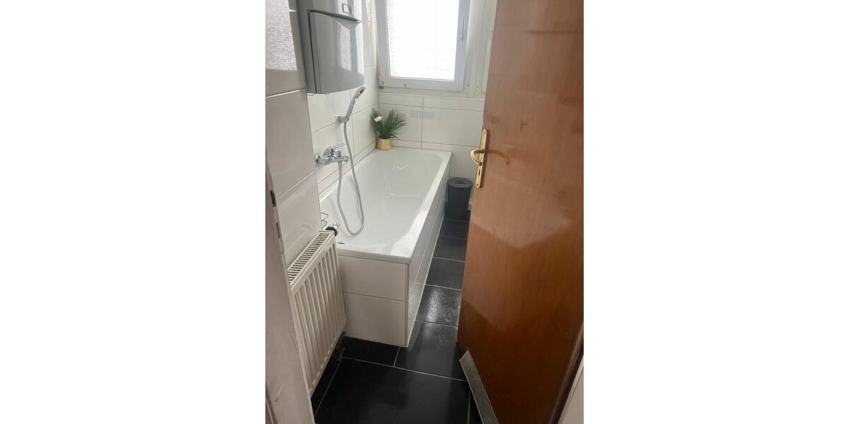 Dachgeschoßwohnung Oberhausen Biefang - 3.5 Zimmer, 78 m&sup2;, 750&euro; | Angebot:24429674