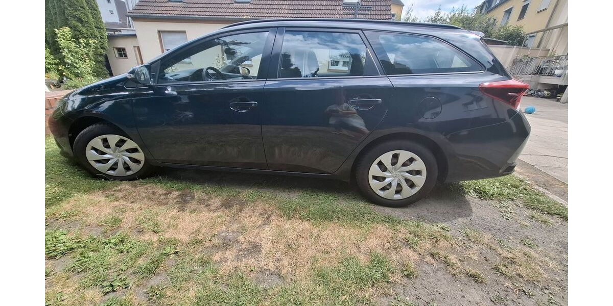 Toyota Auris 110.000 km 8.500 &euro; Bochum 44866
