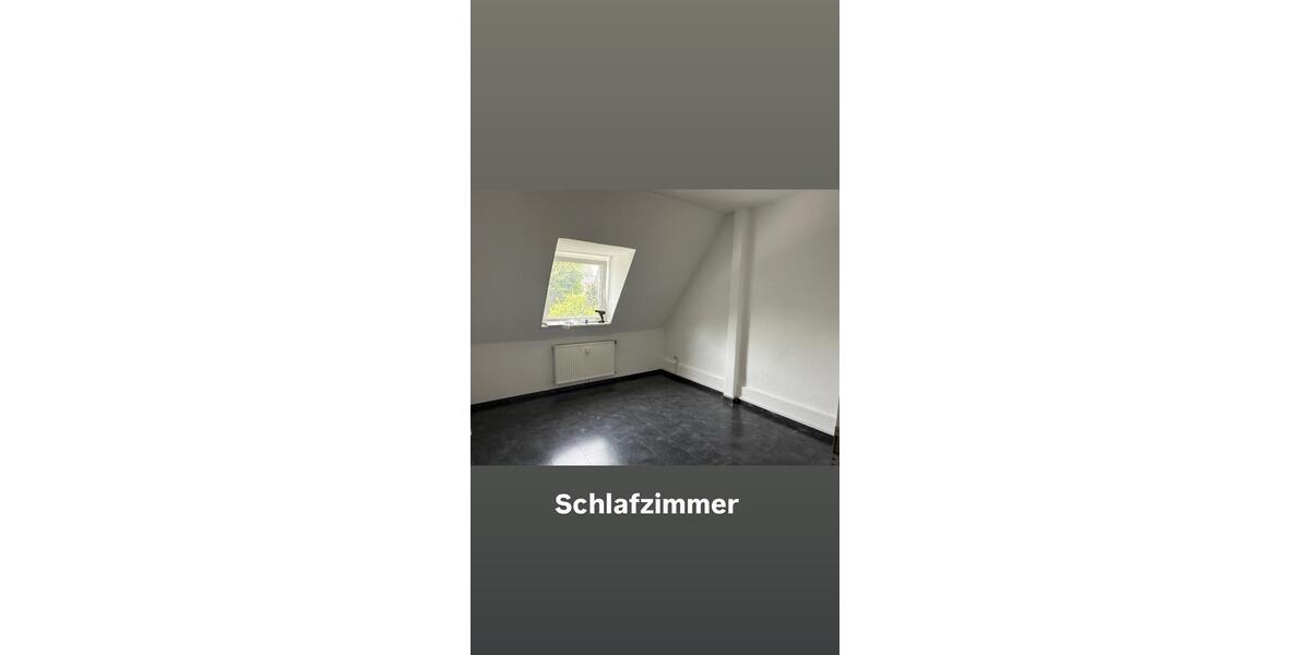 Dachgeschoßwohnung Gelsenkirchen Gelsenkirchen-Mitte - 4 Zimmer, 110 m&sup2;, 1.300&euro; | Angebot:26664036