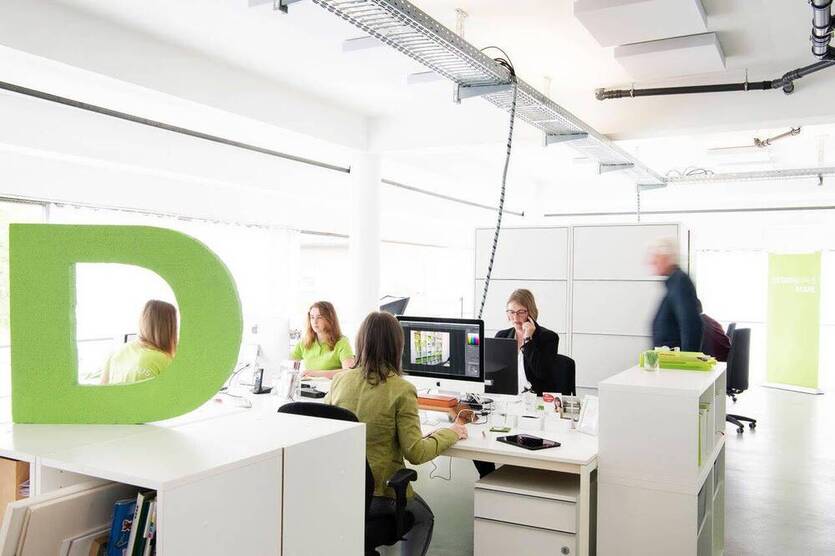 Arbeitsplätze in lichtdurchflutetem Coworking-Space - All-in-Miete