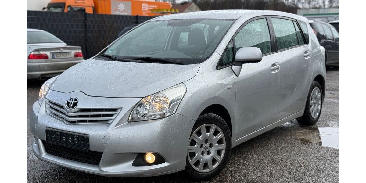 Toyota Verso 154.970 km 4.900 &euro; Essen 45356