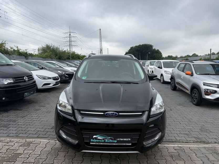 Ford Kuga 166.275 km 9.000 € Bottrop 46238