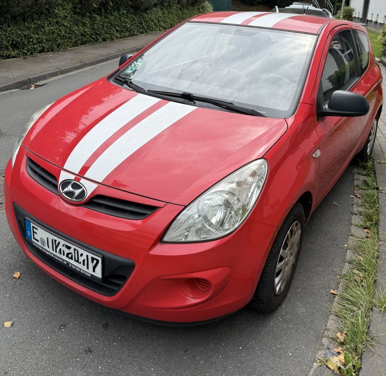 Hyundai i20 88.000 km 3.000 € Essen 45139