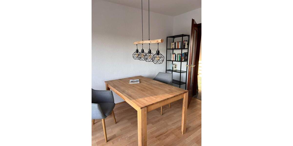 Etagenwohnung Bochum Stiepel - 4 Zimmer, 99 m&sup2;, 1.150&euro; | Angebot:25801408