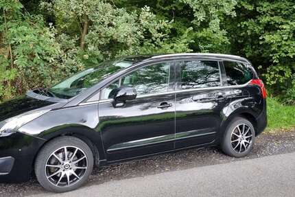Peugeot 5008 102.000 km 8.200 € Datteln 45711
