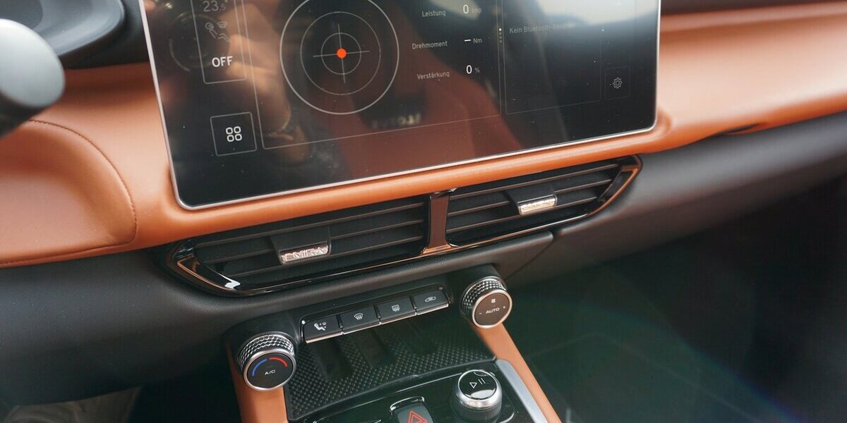 Lotus Emira V6 First Edition Leder Carplay Kamera 9.589 km 89.900 &euro; Wuppertal 42327