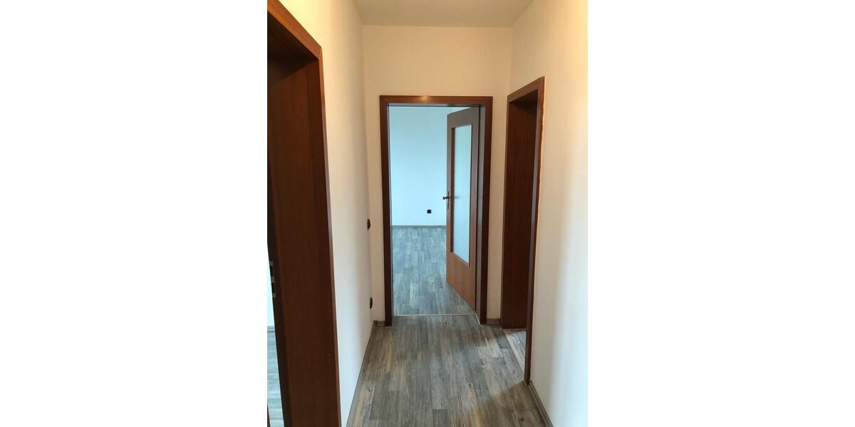 Dachgeschoßwohnung Essen Stadtbezirk III - 2.5 Zimmer, 56 m&sup2;, 135.000&euro; | Angebot:25353846