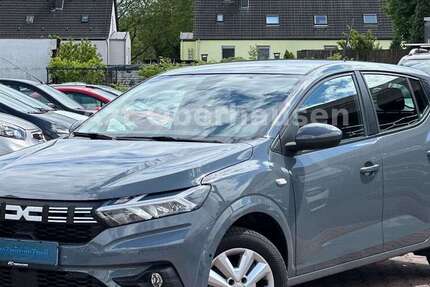 Dacia Sandero 15.000 km 15.990 &euro; Oberhausen 46049