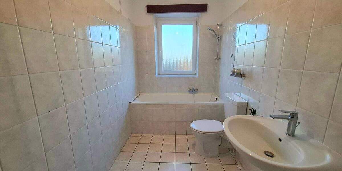 Etagenwohnung Witten Stockum - 3 Zimmer, 82 m&sup2;, 198.500&euro; | Angebot:24688539