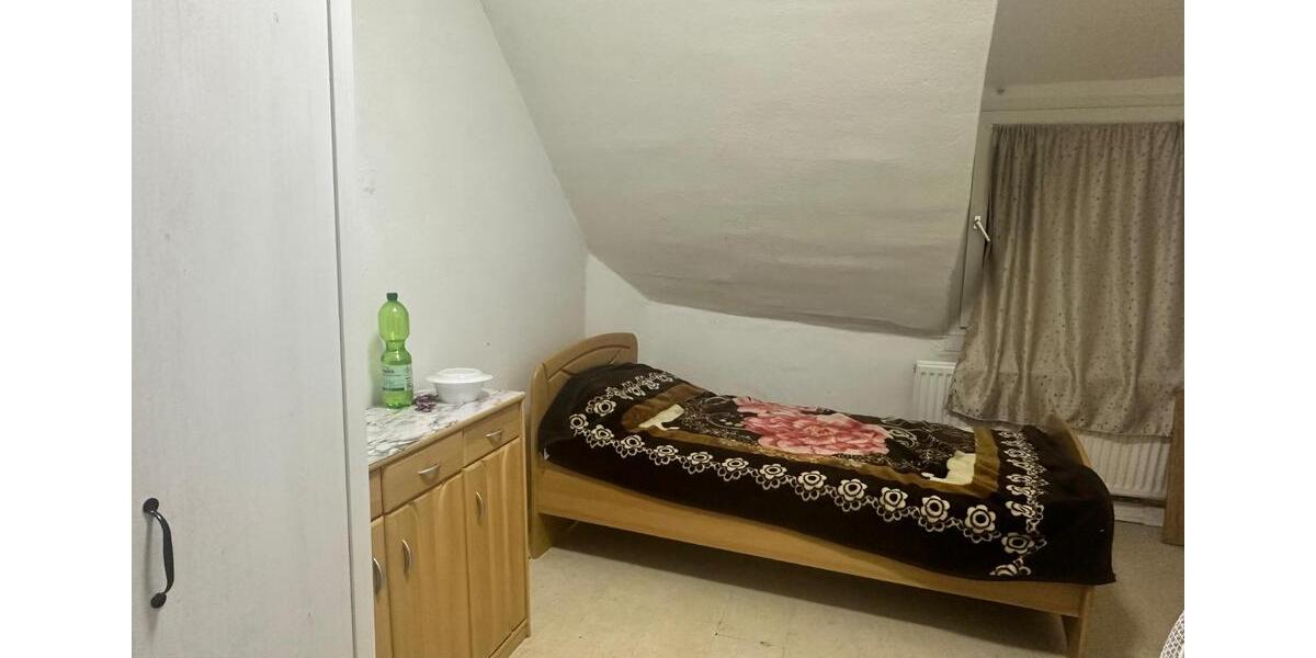 3 Einzelzimmer mit WG Küche und Badezimmern, bereit für vermieten 3.5 zimmer