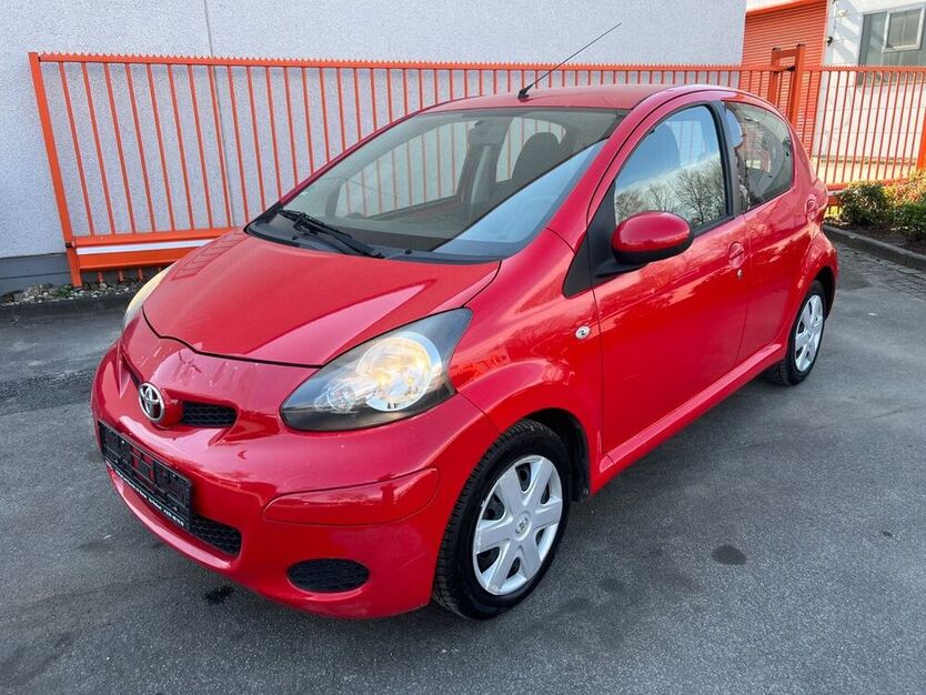 Aygo (X)