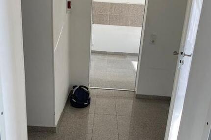 Schöne helle Wohnung 2 zimmer