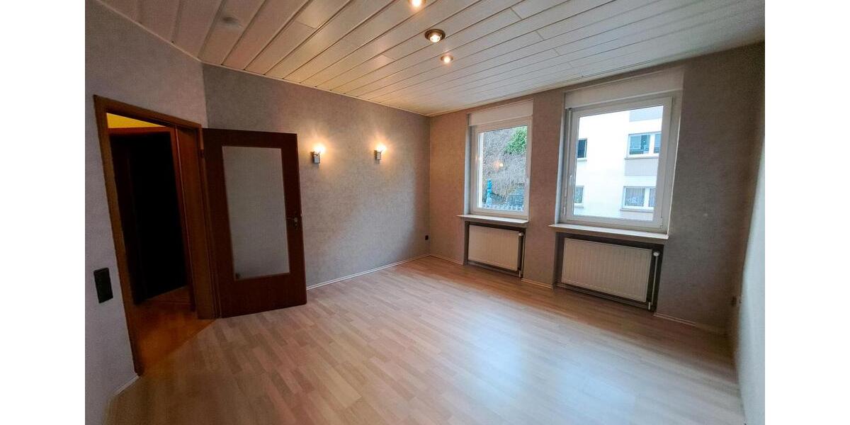 3-Familienhaus in Hagen-Oberhagen, in 45 Min. am Hbf Dortmund 10.5 zimmer