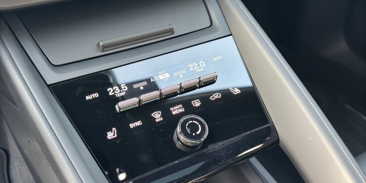 Porsche Macan 4 Bose Pano Volleder 0,25% 23.900 km 75.900 &euro; Wuppertal 42327