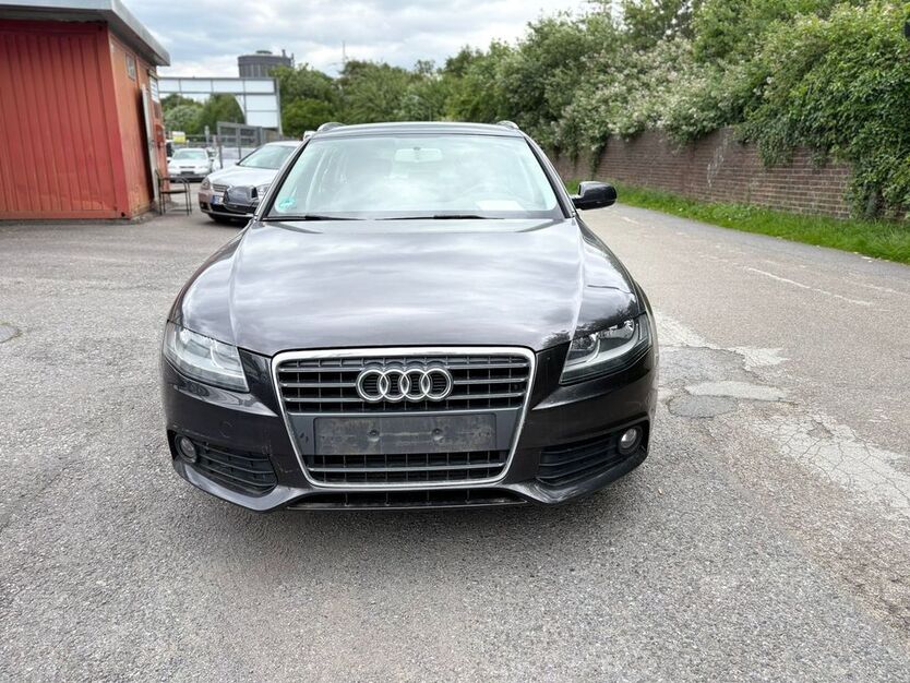 Audi A4 208.000 km 3.299 € Bottrop 46238