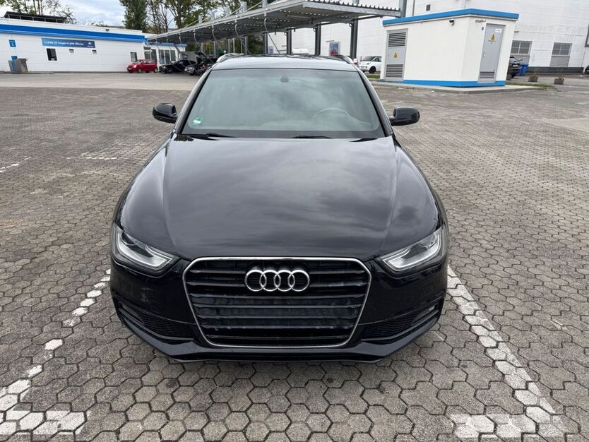 Audi A4 317.000 km 7.950 € Essen 45136