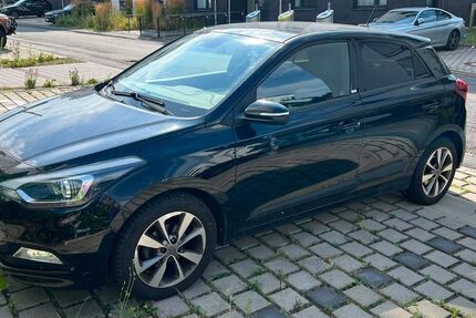 Hyundai i20 93.000 km 8.900 &euro; Bochum 44801