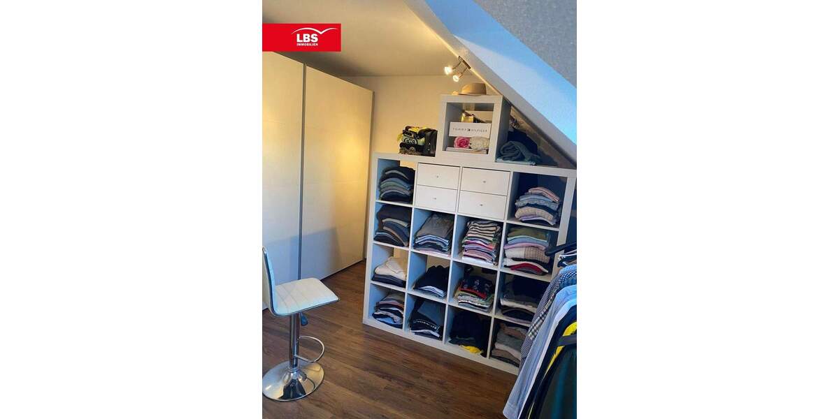 Modernes Reihenendhaus mit zwei Garagen in Dortmund- Höchsten 6 zimmer