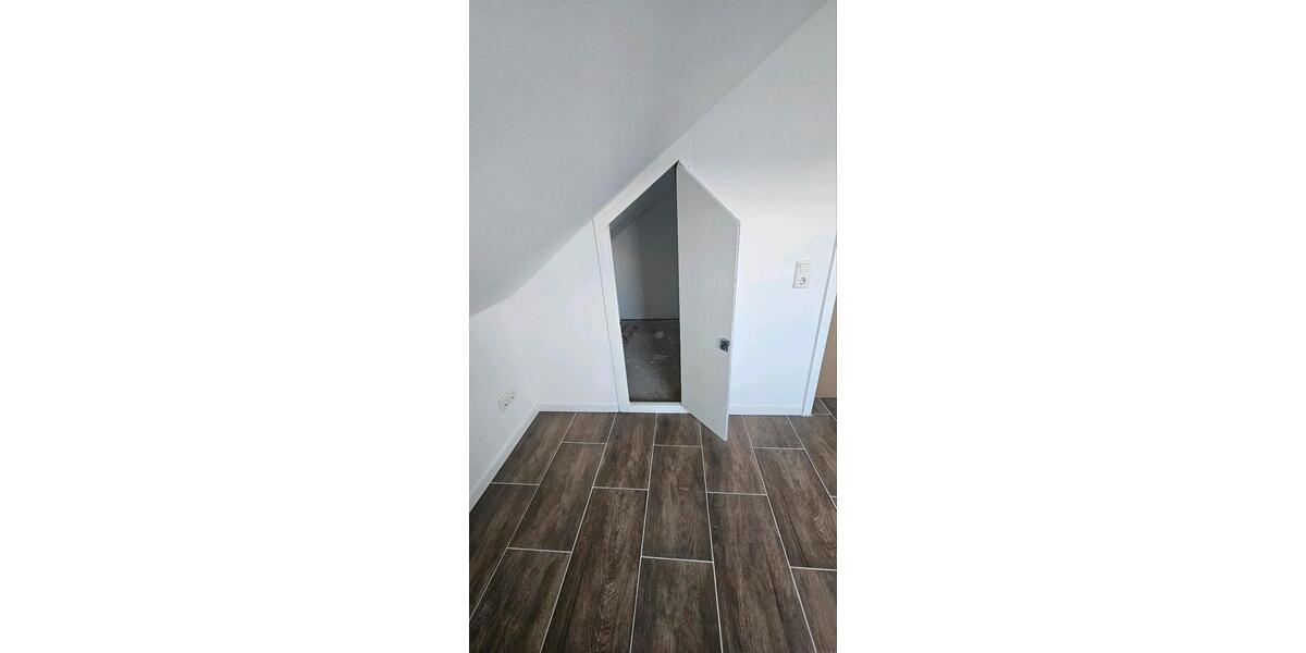 Dachgeschoßwohnung Wülfrath - 2 Zimmer, 70 m&sup2;, 740&euro; | Angebot:25633262