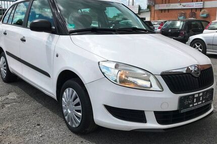 Skoda Fabia 102.849 km 3.999 € Unna 59425